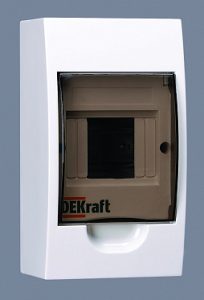 Dekraft Корпус пластиковый навесной 4 мод. ip41 ЩРН П 4 31008dek