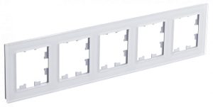 Atn320105 5 постовая рамка, орг. стекло, белый