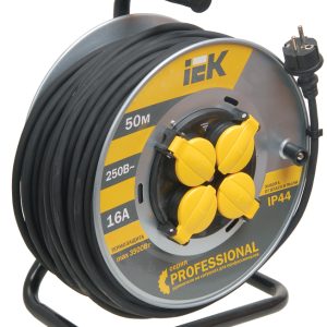 Iek Катушка УК50 на мет с т/з 4 места 2Р+pЕ/50м КГ 3х1,5мм2 ip44 "professional" wkp16 16 04 50 44